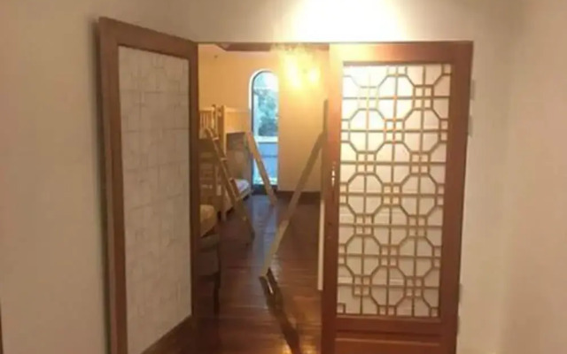 Rooftop Party Guesthouse - Hostel