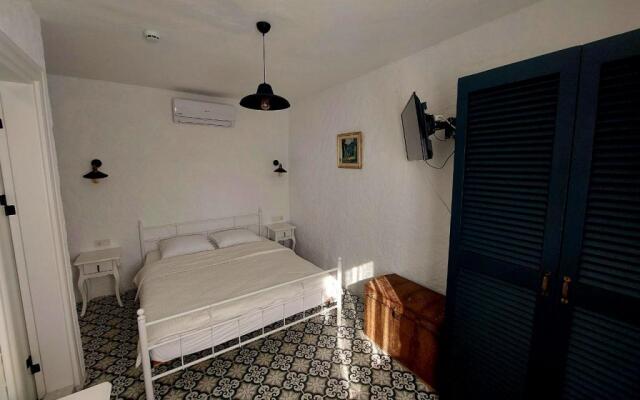 Badem Ici Alacati