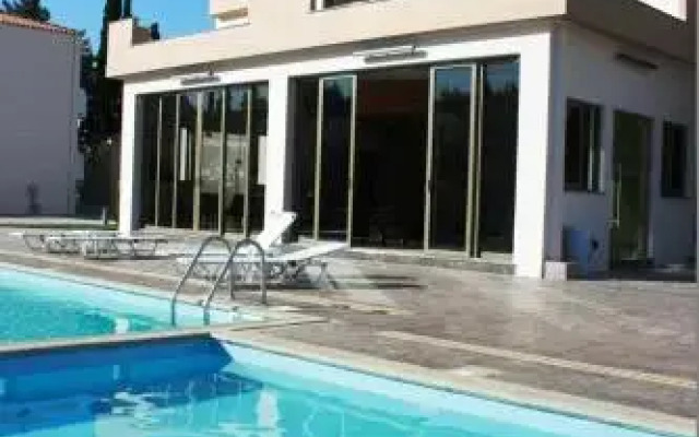 Zeis Edo Luxury Apartments