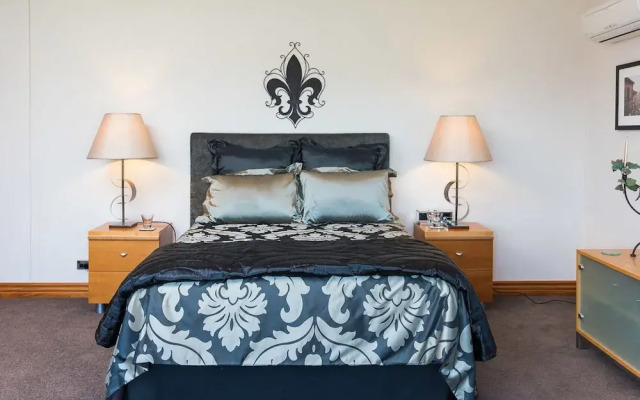 Aldaha Luxury Accommodation