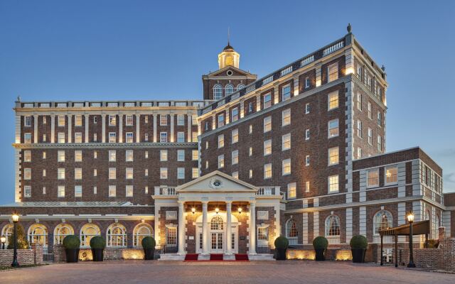 The Historic Cavalier Hotel and Beach Club, Autograph Collection