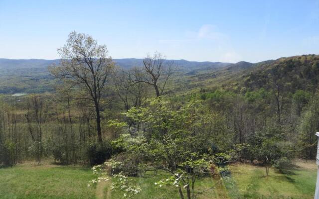 Amicalola Falls State Park & Lodge