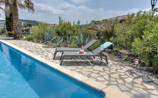 Lively Villa in Félines-minervois With Pool