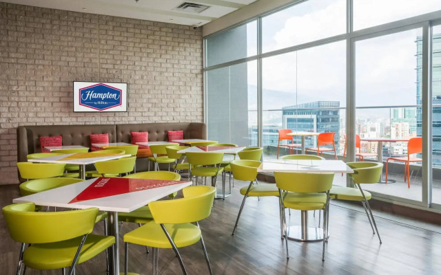 Hampton by Hilton Medellin