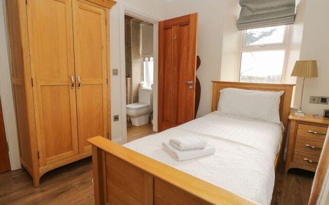Eden Lodge