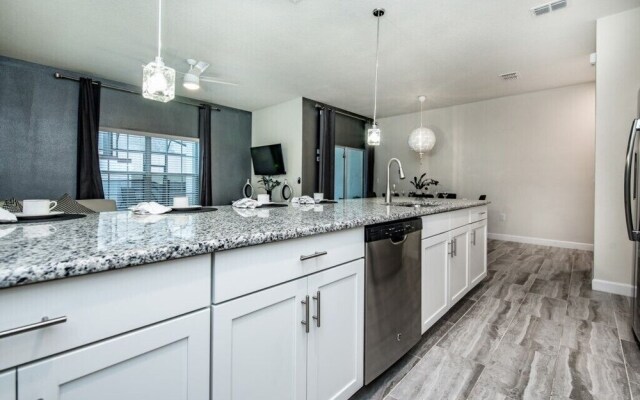 1590mv Ultimate Town Home With Pool