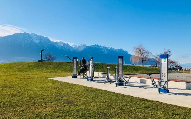 Central Studio with Lake View | 102