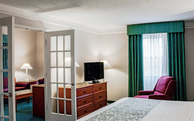 Motel 6 Hazelwood, MO