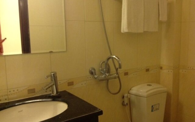 Phong Lan Hotel