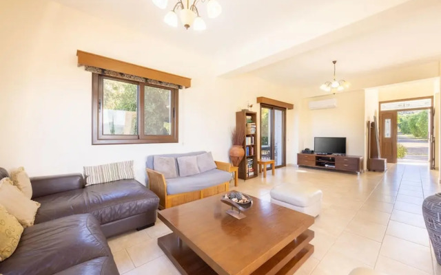 Villa Kambos Ena in Polis