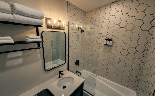 The Hotel at Falcon lake