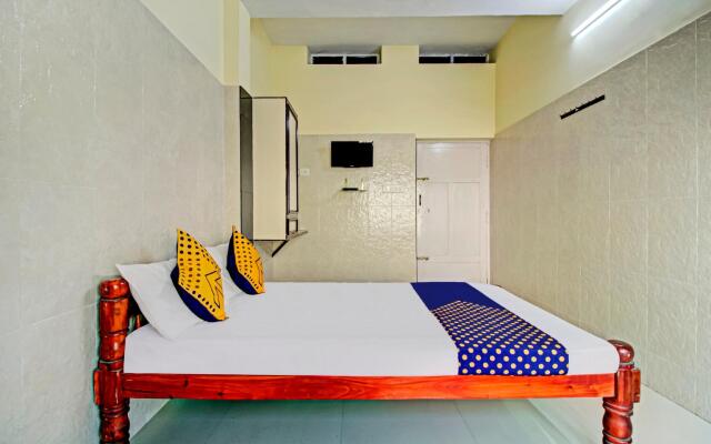 SPOT ON 76293 J P Tourist Home