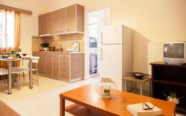 Tasoula Studios & Apartments
