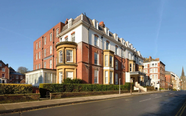 The New Southlands Hotel