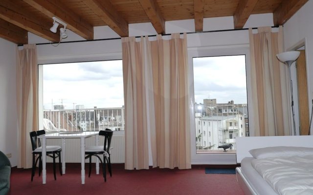 Tolstov-Hotels Big Room Apartment