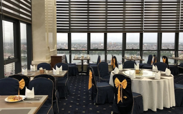 The Shine 2 Hotel & Apartment