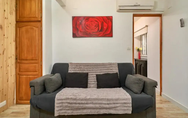 Apartment 250 M from the beach