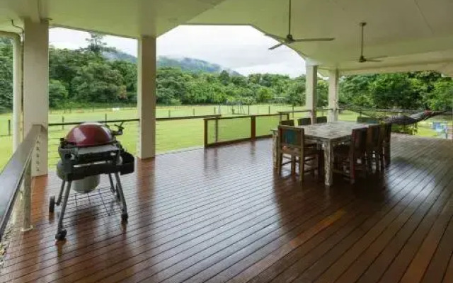 Cairns Homestead: A Peaceful Getaway