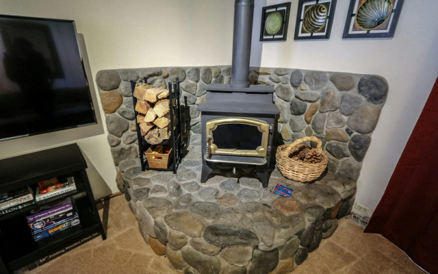 Mammoth West #106 Condo