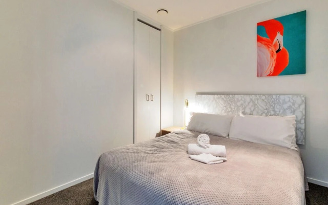JHT - 2 BRM Apartment, Queen St, Netflix TV