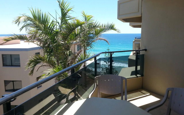 Clubb Coolum Beach Resort