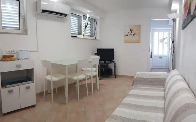 Villa Radoš - 4 Sterne, 4 Apartments für maximal 22 Gäste