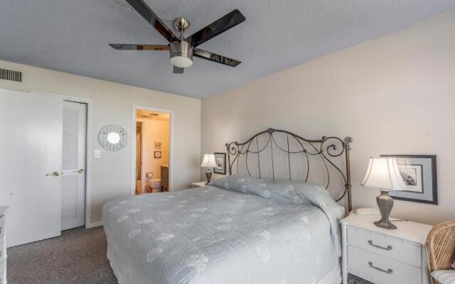 516 Madeira Norte Condo