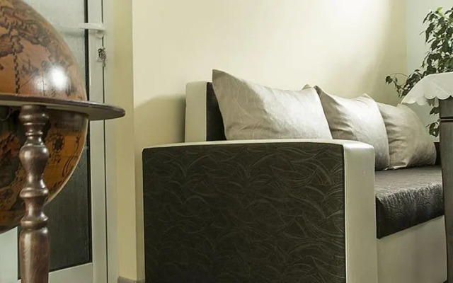 Guest House "Momchil"