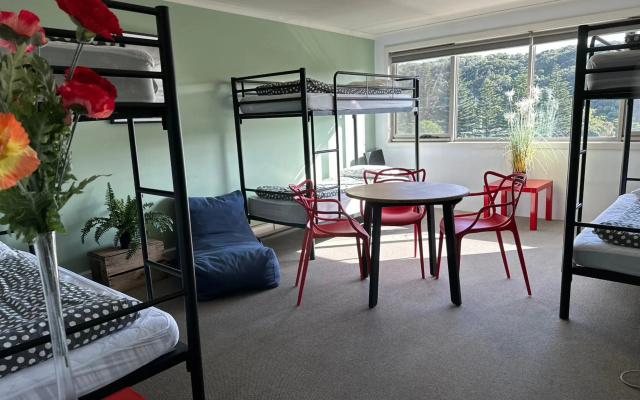 Sow and Piglets Guesthouse – Guest Rooms – Port Campbell