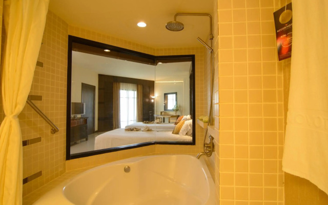 The Nouveau Chumphon Beach Resort & Golf