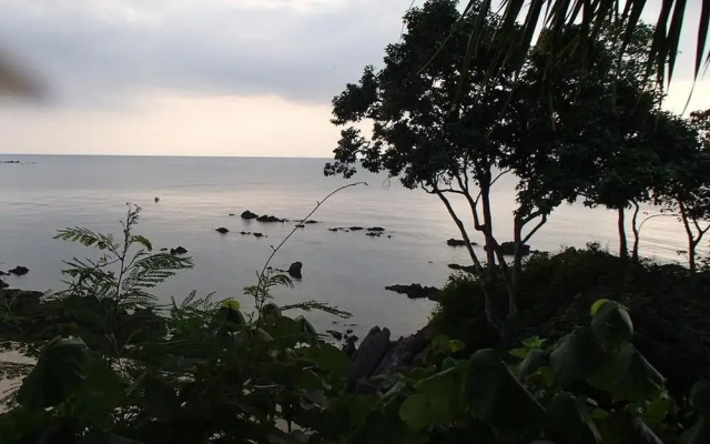 Koh Jum Cliff Beach Resort
