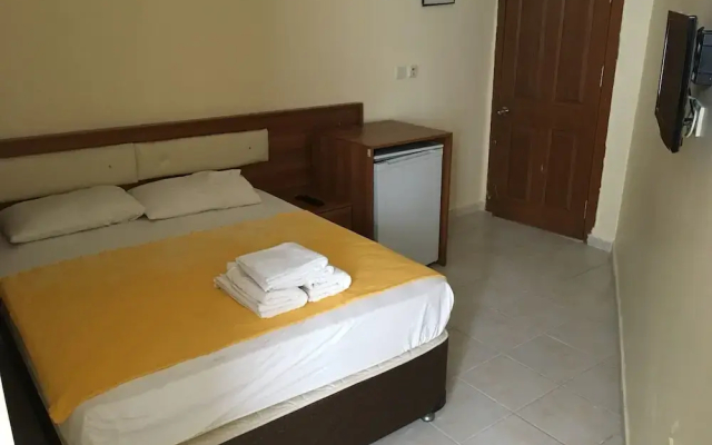Peri Hotel