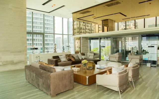 Circle Sukhumvit 11#Luxury#Pool#Gym#BTS Nana&MRT Sukhumvit#1BR#Max4ppl