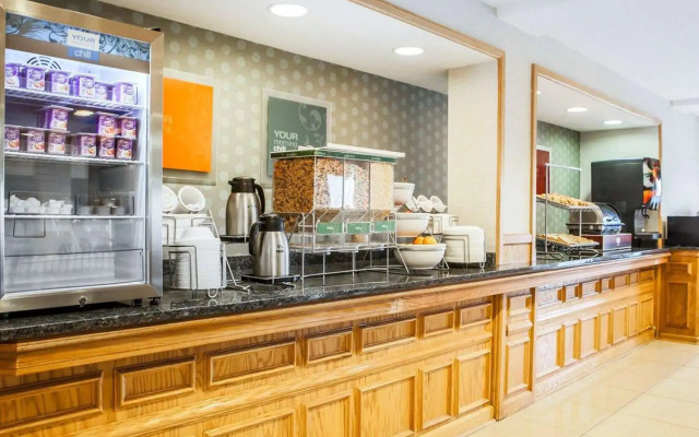 Comfort Inn Bourbonnais near I-57