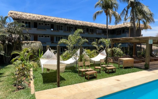 Straw Hat Surf Hostel