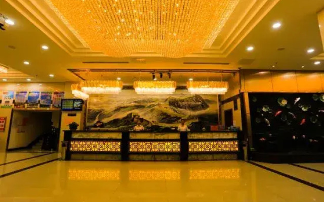 Sunshine Holiday Hotel
