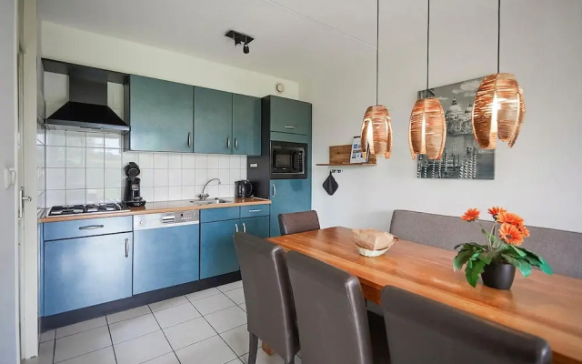 Nice Home in Heinkenzand With Wifi and 4 Bedrooms