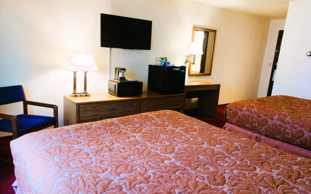 Love Hotels Staples by OYO at HWY 10 MN