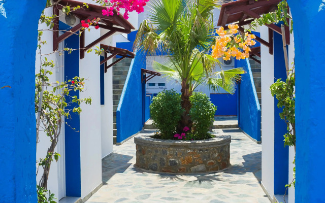 Mari Beach Hotel