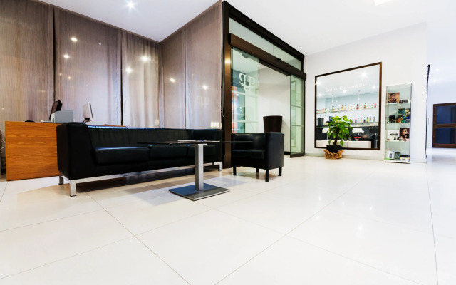 Hotel Fontana Plaza