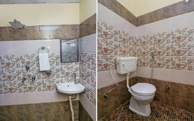 Raj Mahal By OYO Rooms