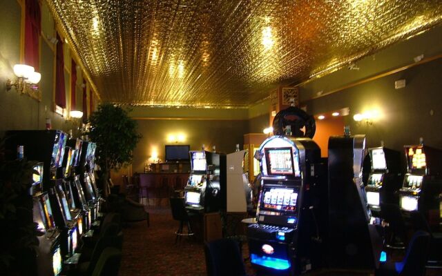 Martin & Mason Hotel