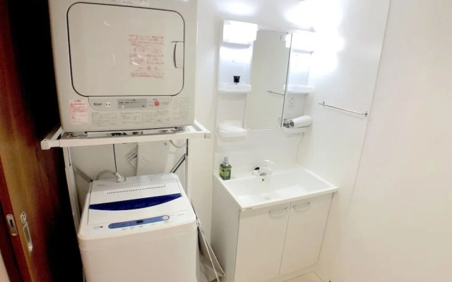 Luana Lea Karate Kaikan Mae