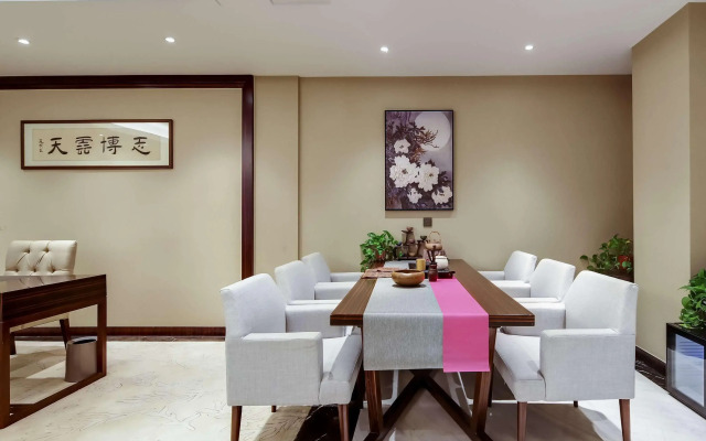 ibis Styles Nanjing Qilin Gate Hotel