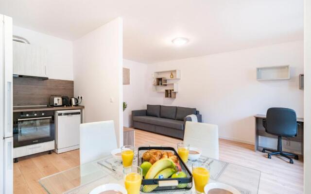 Menton Cosy 2 pièces rénové avec Parking