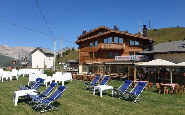 Alpino Lodge