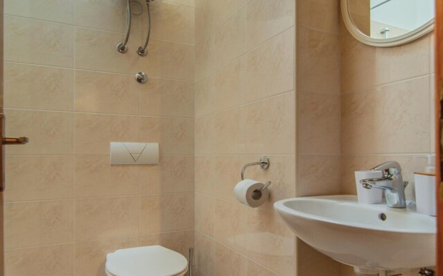 Nice Home in Kucice With Wifi and 4 Bedrooms