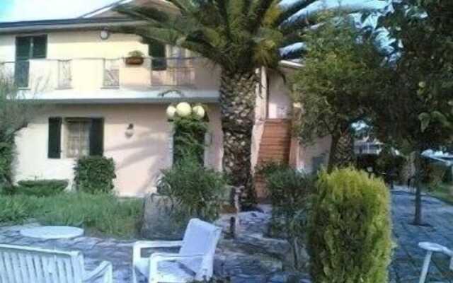 Bed & Breakfast Giardino Agritourist