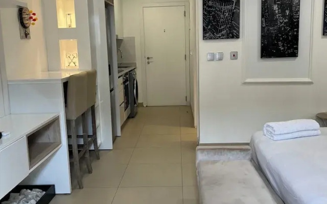 RT Properties at Riviera Residence