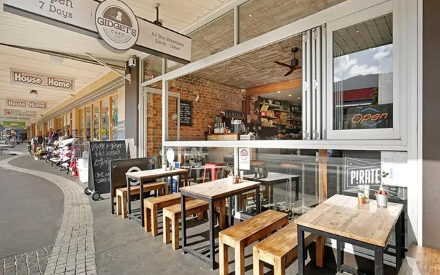 Sandon Point Coastal Abode